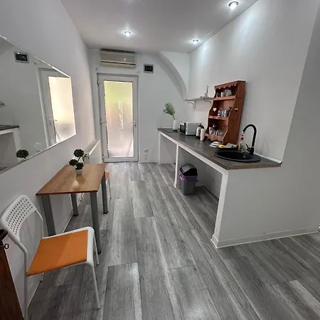 Ultra Piata Libertatii Apartment
